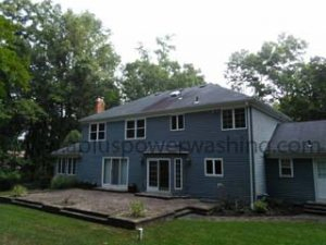 roof cleaning service